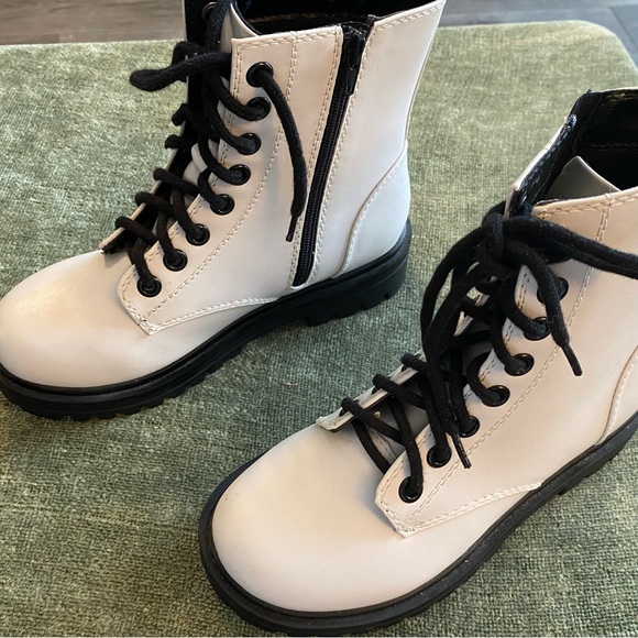 Unr8ed boots woman’s size 7.5 - Picture 4 of 7